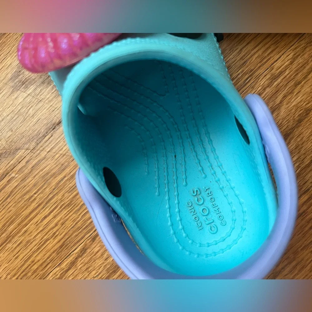 CROCS Blue Seashell Water Shoe Clogs
